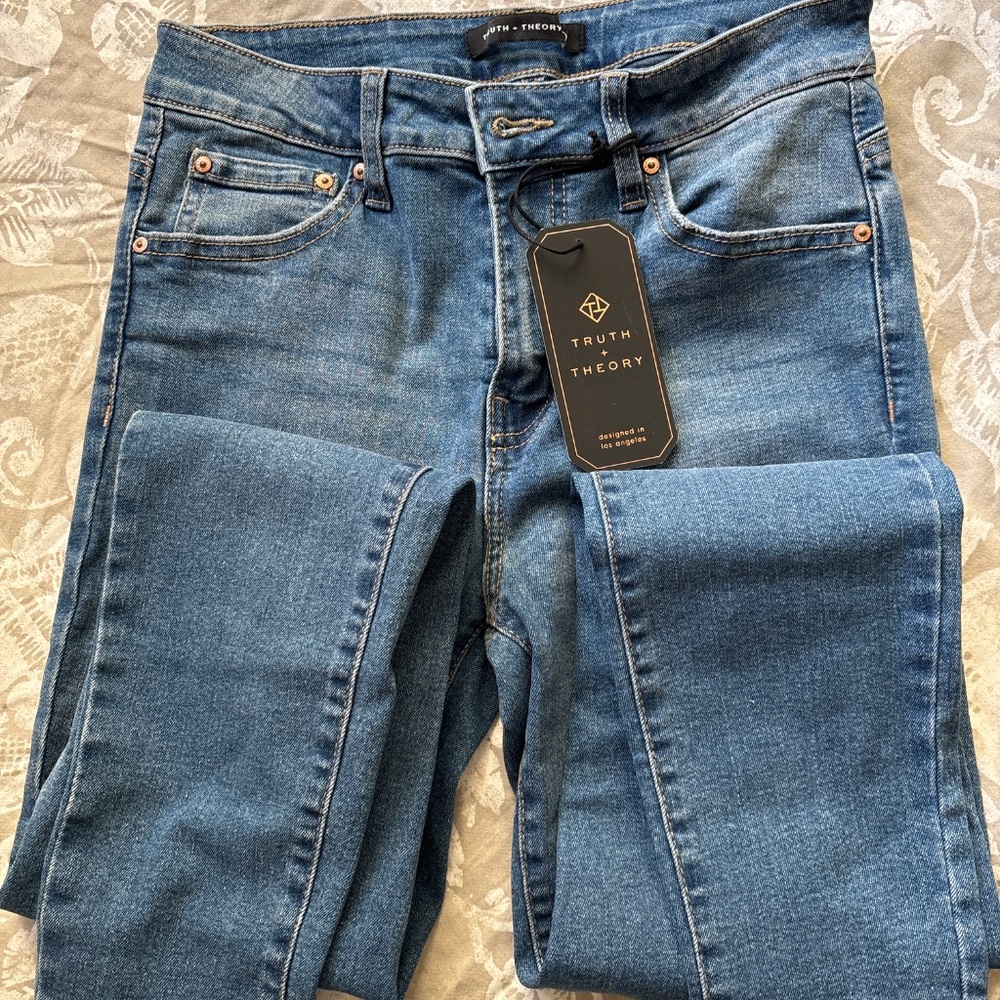Jeans - Picture 2 of 2
